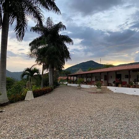 Finca Campestre Con Hermosa Vista Anapoima Exterior foto